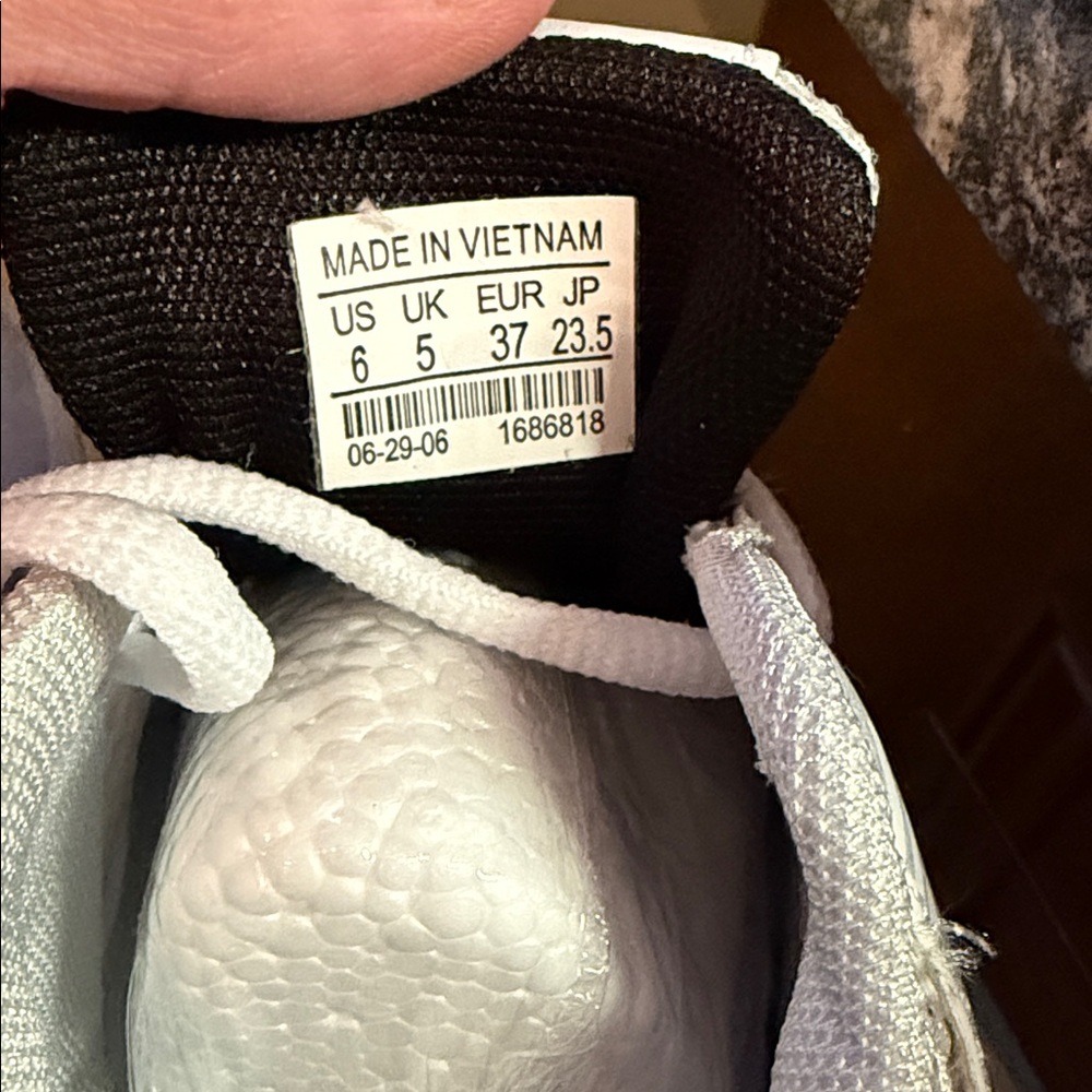 New Balance 530 Whiteblue metallic  Women's Sneakers - Picture 9 of 9